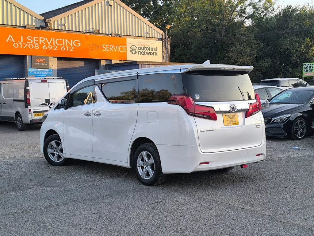 Toyota Alphard 2.5 Hybrid 202222 8 Seats Mpv X Ul White #4
