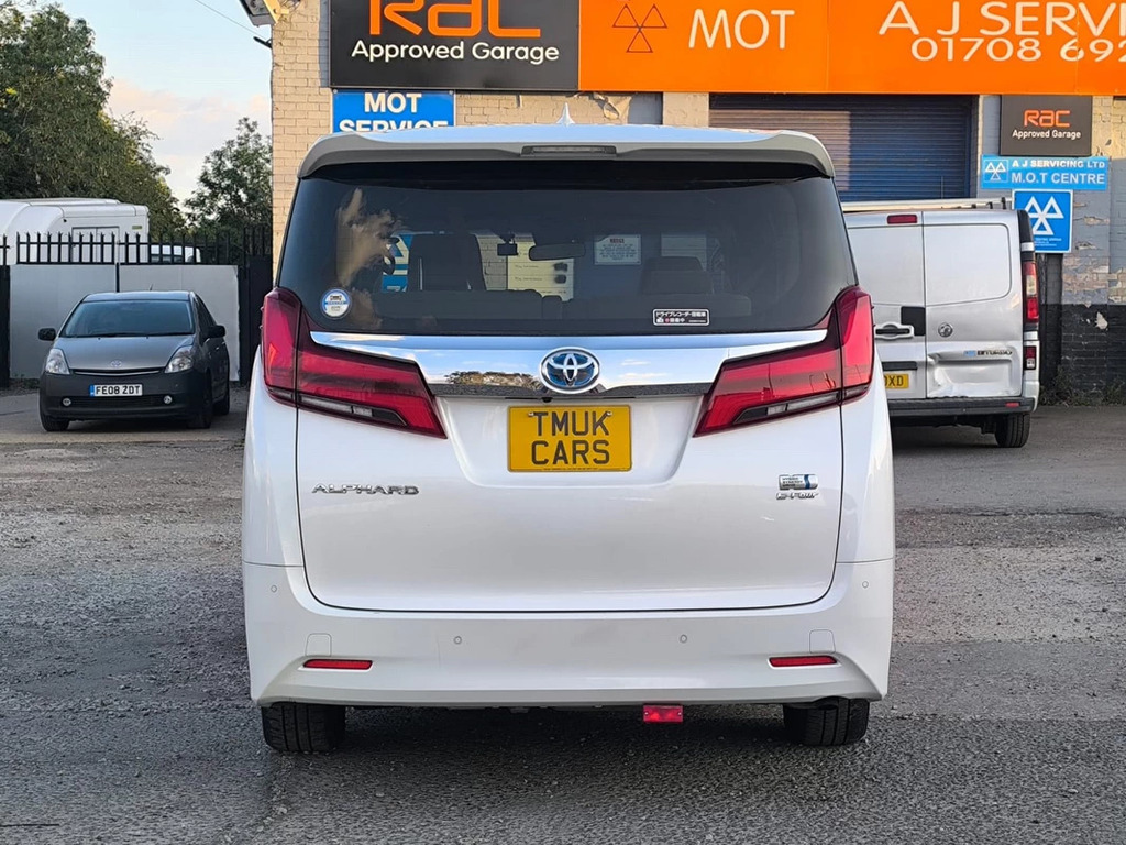 Toyota Alphard Mpv White #8