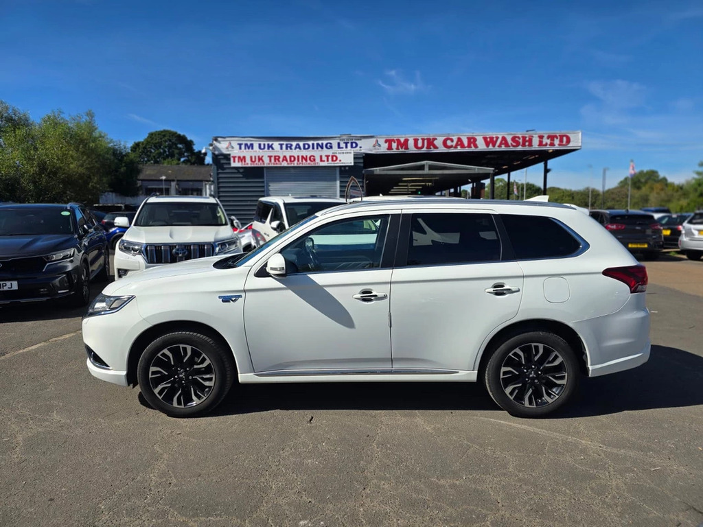 Mitsubishi Outlander 2.0 Plugin Hybrid 201616 12Kwh Gx3h Suv 4Wd Euro YG16AJY White #6
