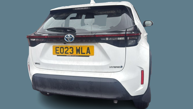 Toyota Yaris Cross 1.5 Hybrid 202323 Vvt-h Icon E-cvt Suv 5 Seats 5 White #2