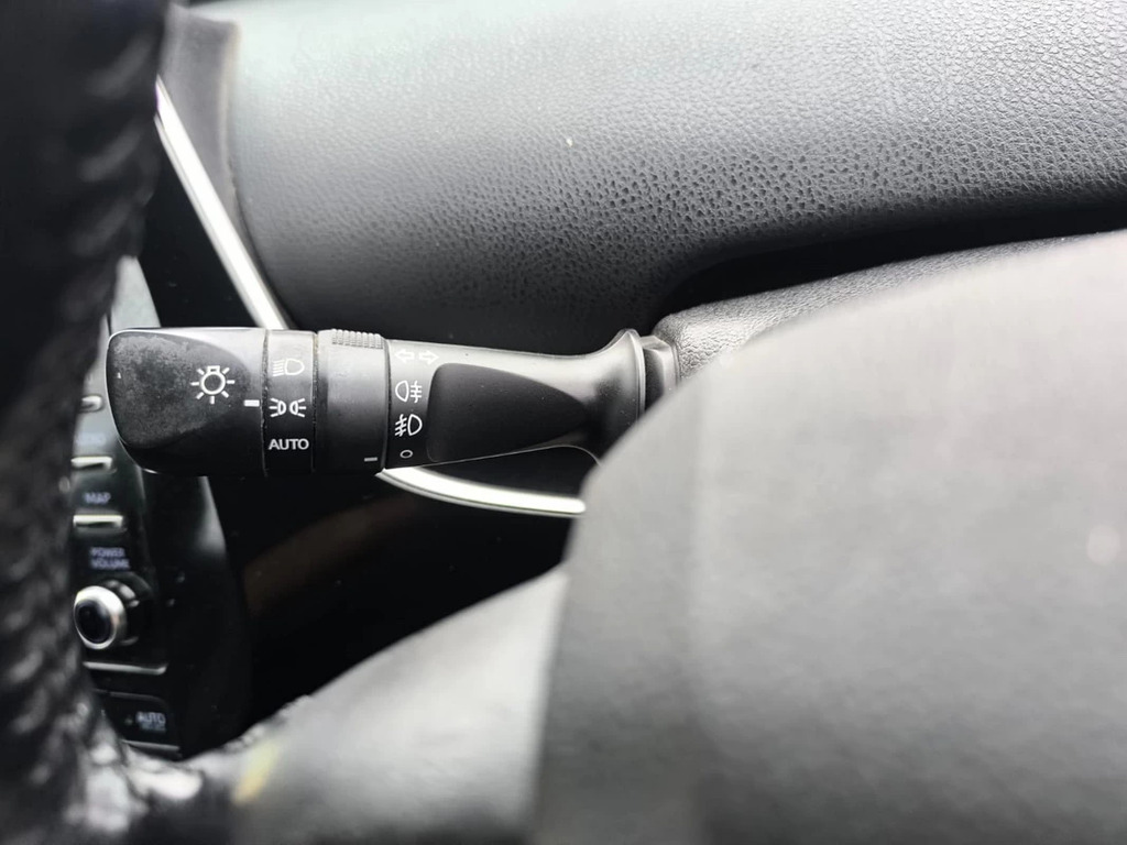 Toyota Prius E Silver #21