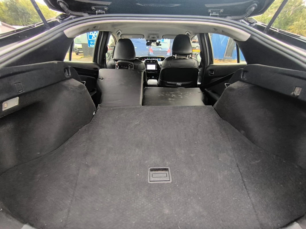 Toyota Prius E Silver #33