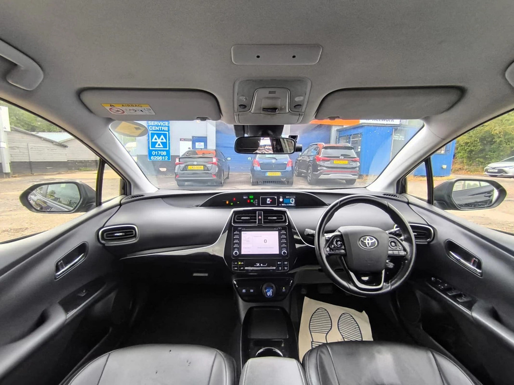 Toyota Prius E Silver #14