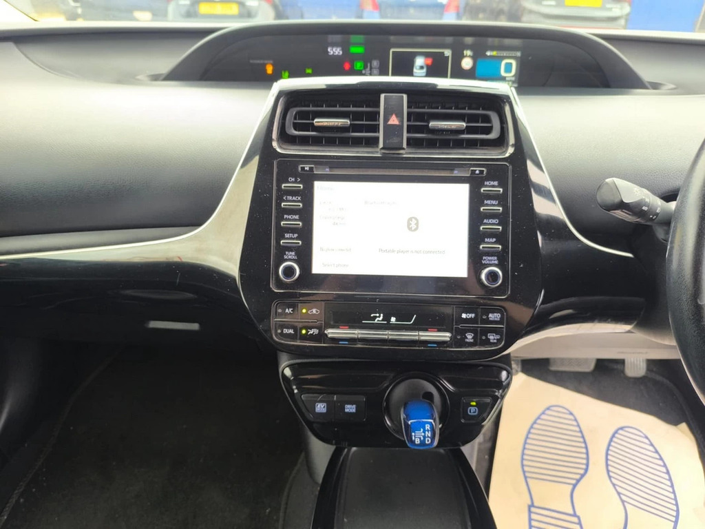 Toyota Prius E Silver #19