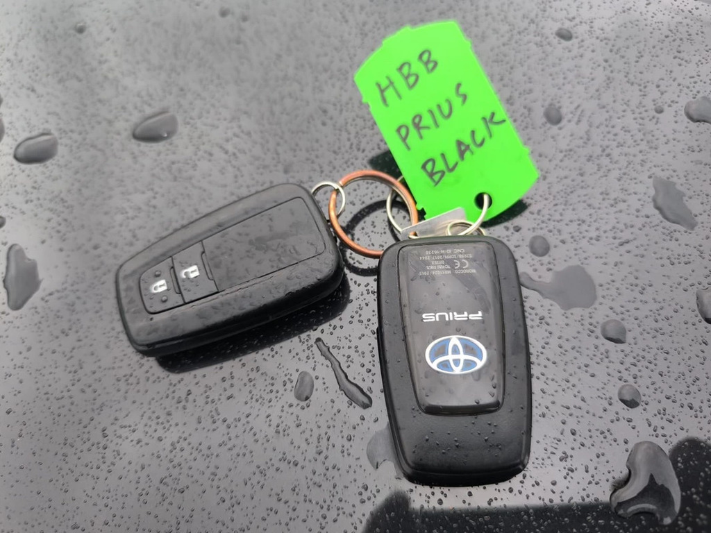 Toyota Prius E Silver #29