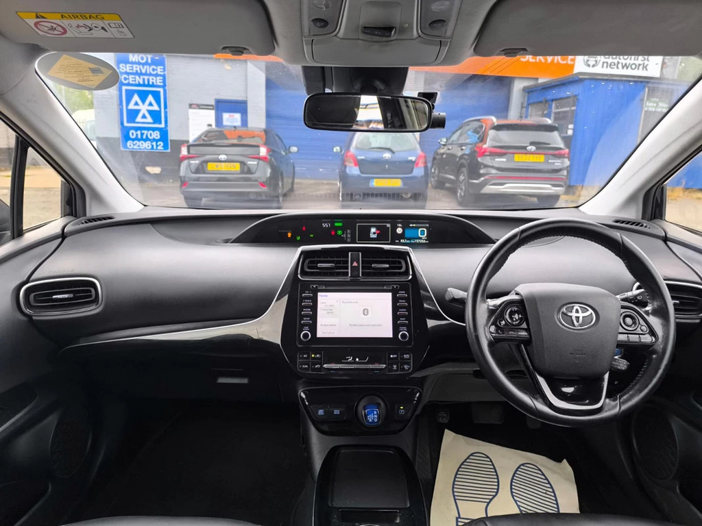 Toyota Prius E Silver #13