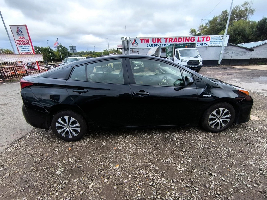 Toyota Prius 1.8 Hybrid 201969 Active 5 Seats 2 Black #6