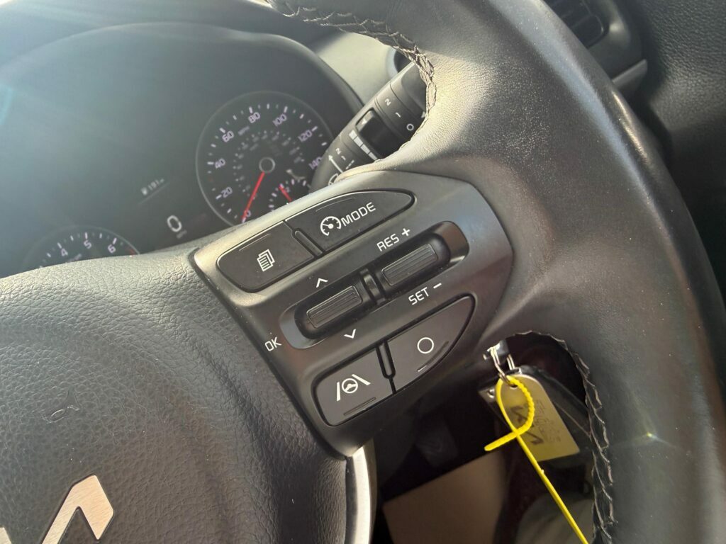 Kia Stonic Quantum Grey #18
