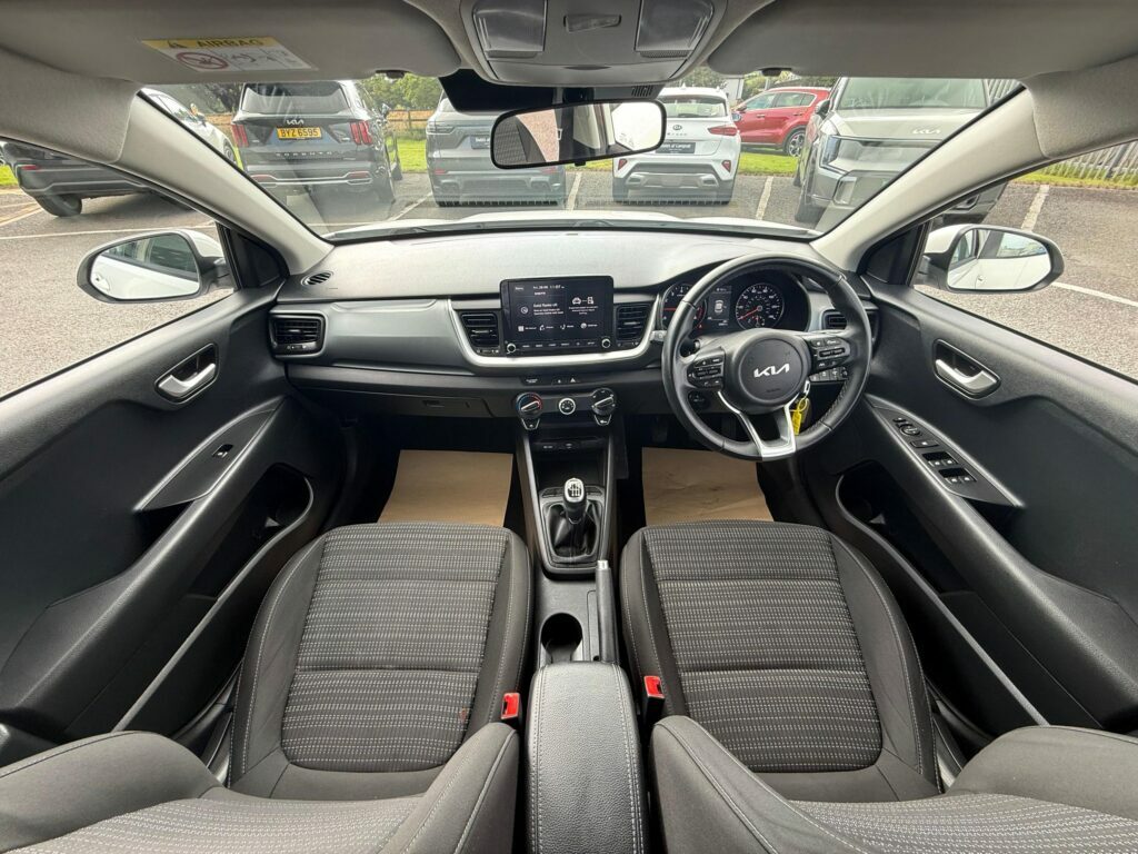 Kia Stonic Quantum Grey #12