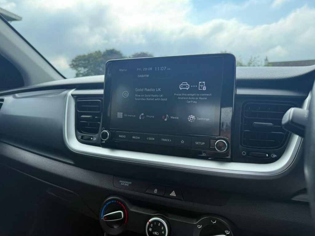 Kia Stonic Quantum Grey #15