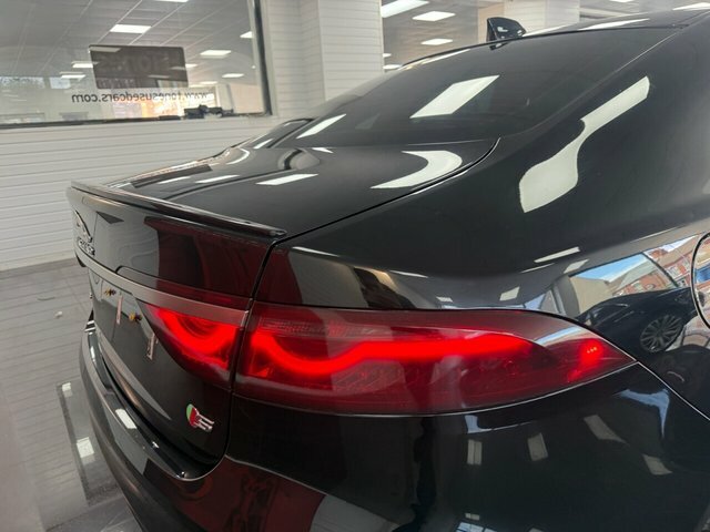 Jaguar XF Saloon B18DBY Black #6