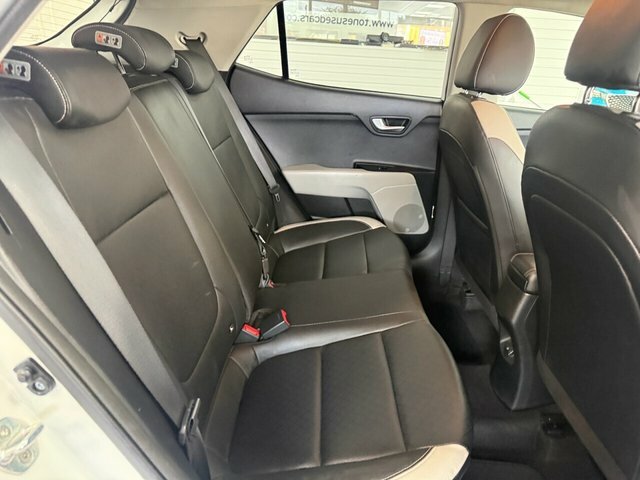 Kia Stonic Suv MJ19UKD White #5