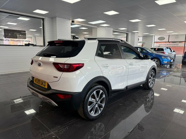 Kia Stonic Suv MJ19UKD White #2