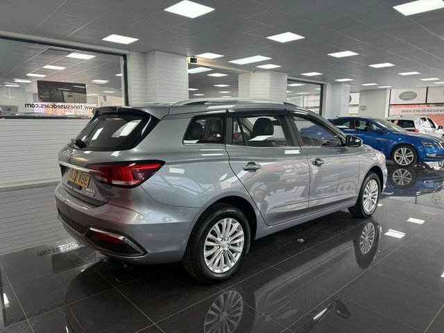 MG MG5 Estate Silver #2