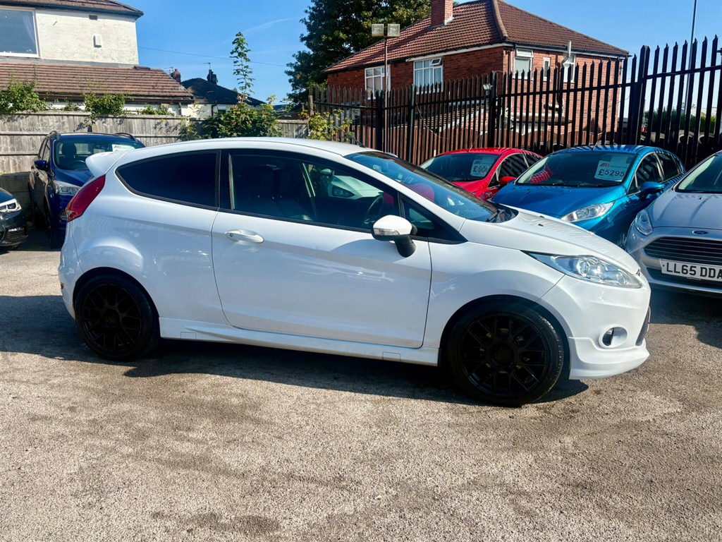 Ford Fiesta 1.6 Td Zetec S #6