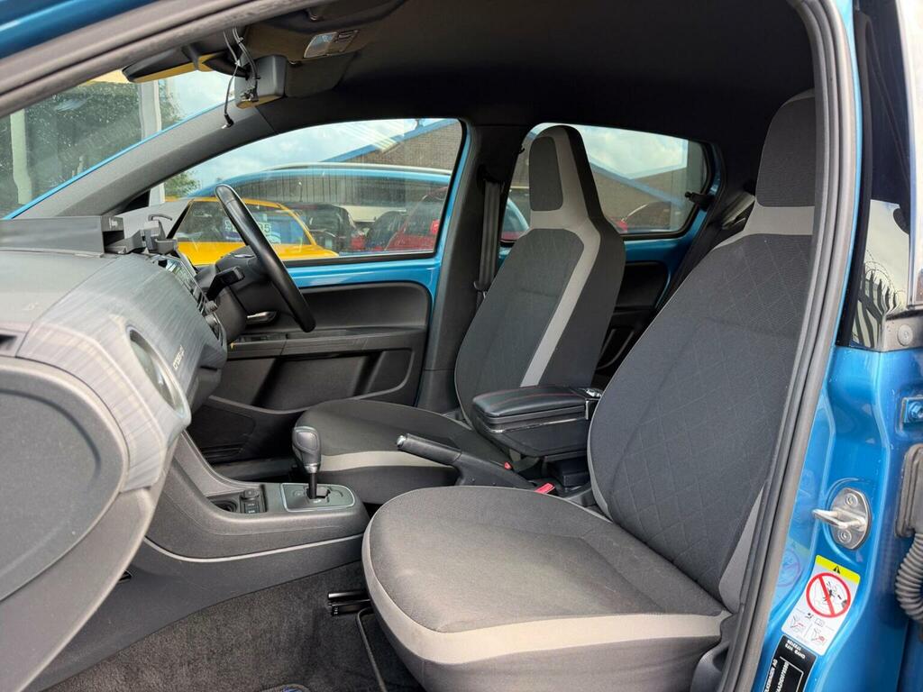 Volkswagen Up Hatchback Cross 1.0 Bluemotion Tech Asg 2017 TEMP382 Blue #4