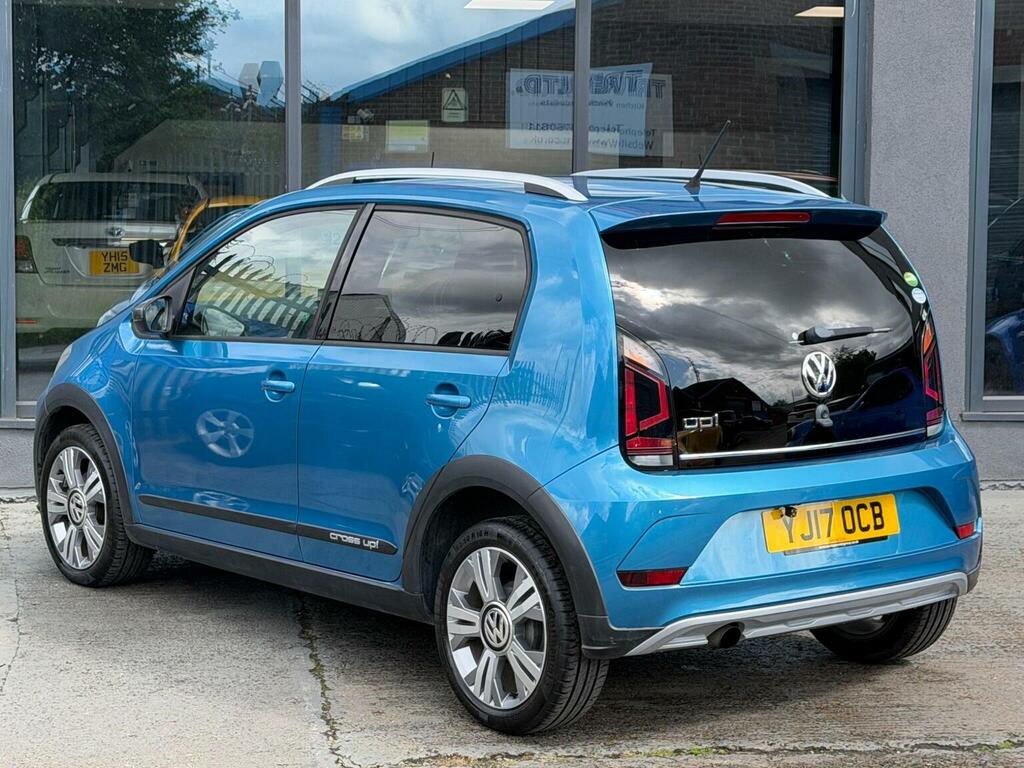 Volkswagen Up Hatchback Cross 1.0 Bluemotion Tech Asg 2017 TEMP382 Blue #6