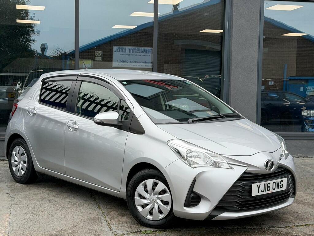 Toyota Yaris 1.33 Dual Vvt-i Icon Multidrive S Euro 6 Silver #2