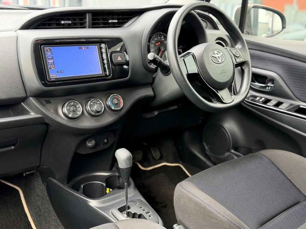 Toyota Yaris 1.33 Dual Vvt-i Icon Multidrive S Euro 6 White #3