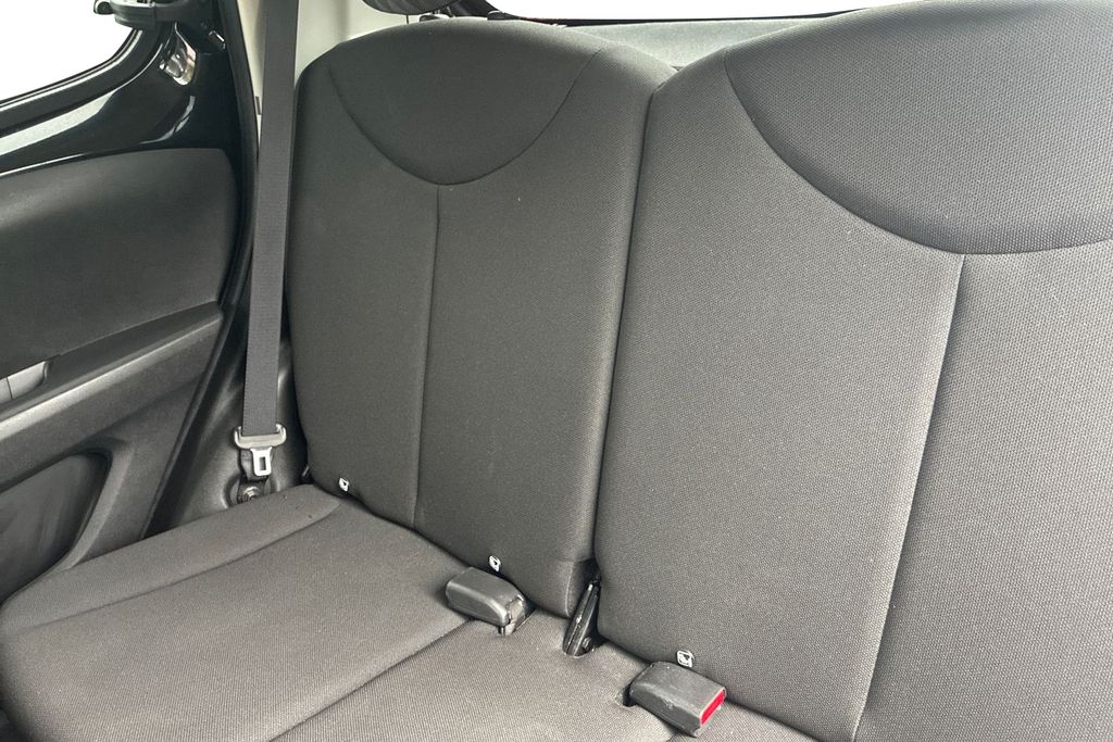 Peugeot 108 Active Silver #9