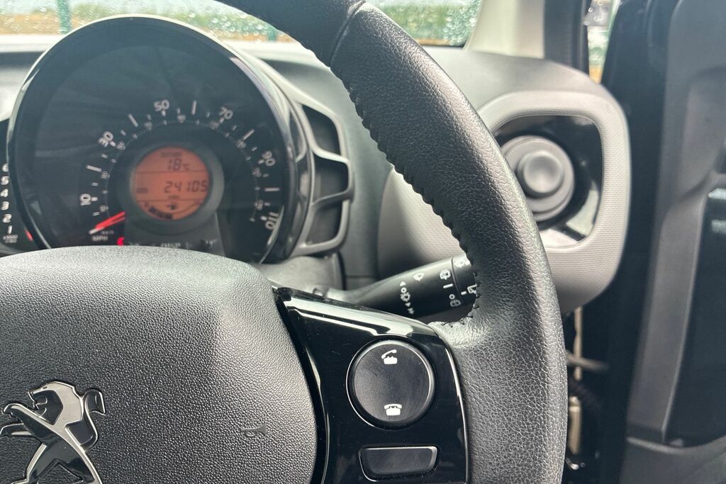 Peugeot 108 Active Silver #21