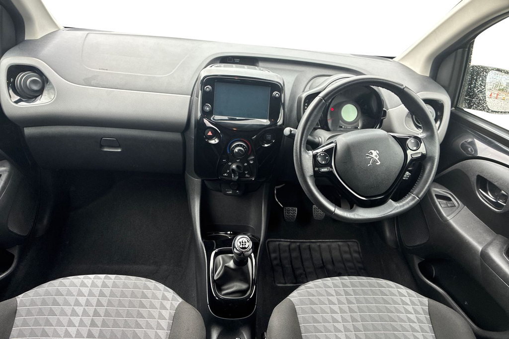 Peugeot 108 Active Silver #10