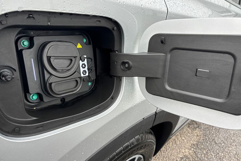 Chery Tiggo 7 1.5T Phev Summit Dht Silver #23