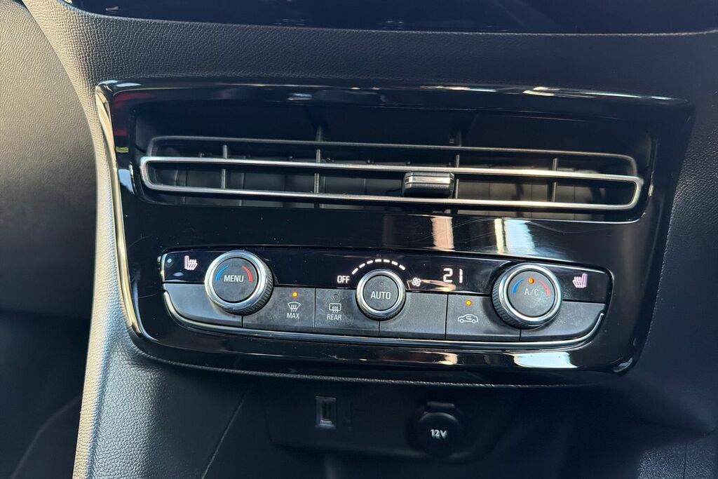 Vauxhall Mokka Hatchback Black #18