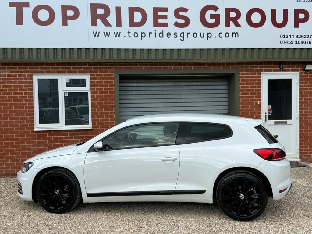 Volkswagen Scirocco 2.0 Tsi Gt Dsg Euro 6 Ss White