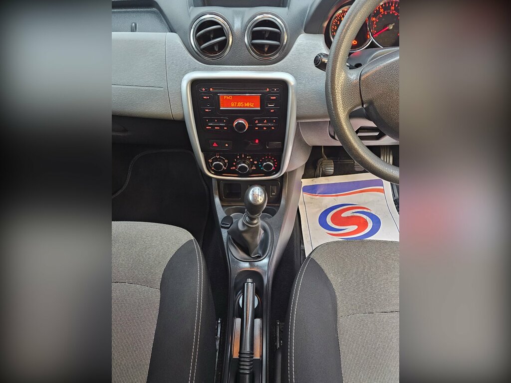 Dacia Duster White #11