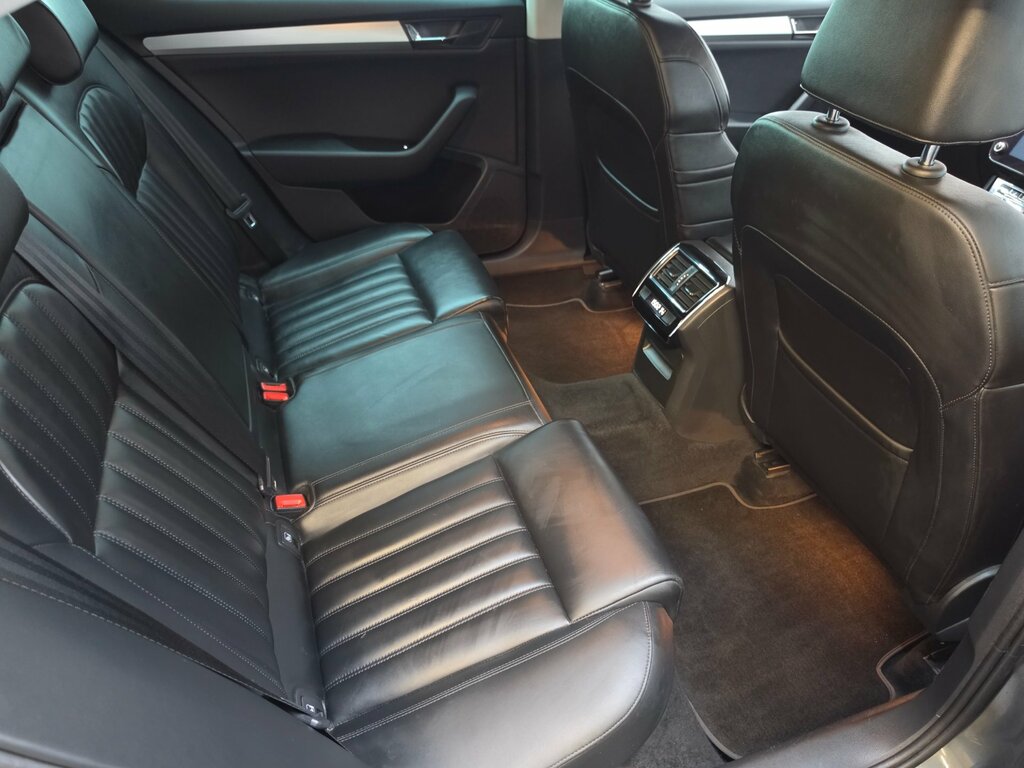 Skoda Superb S Tdi Silver #19