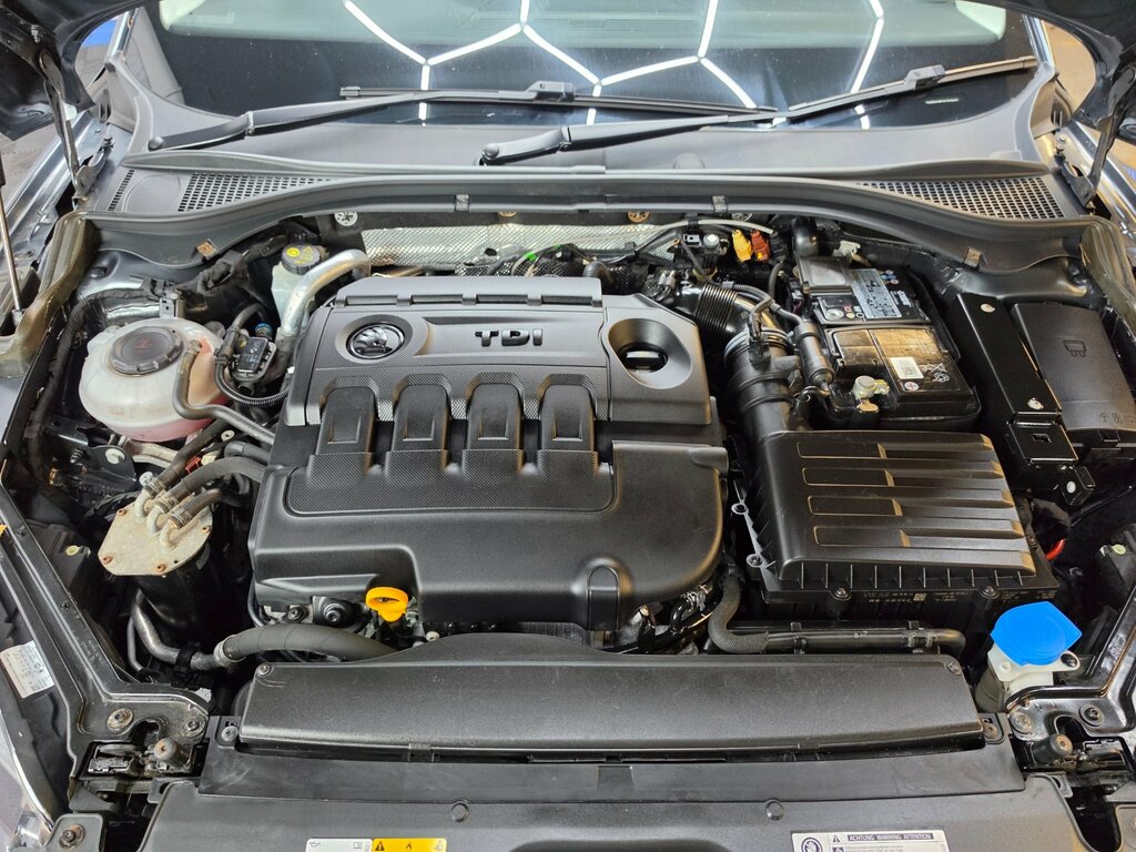 Skoda Superb S Tdi Silver #25