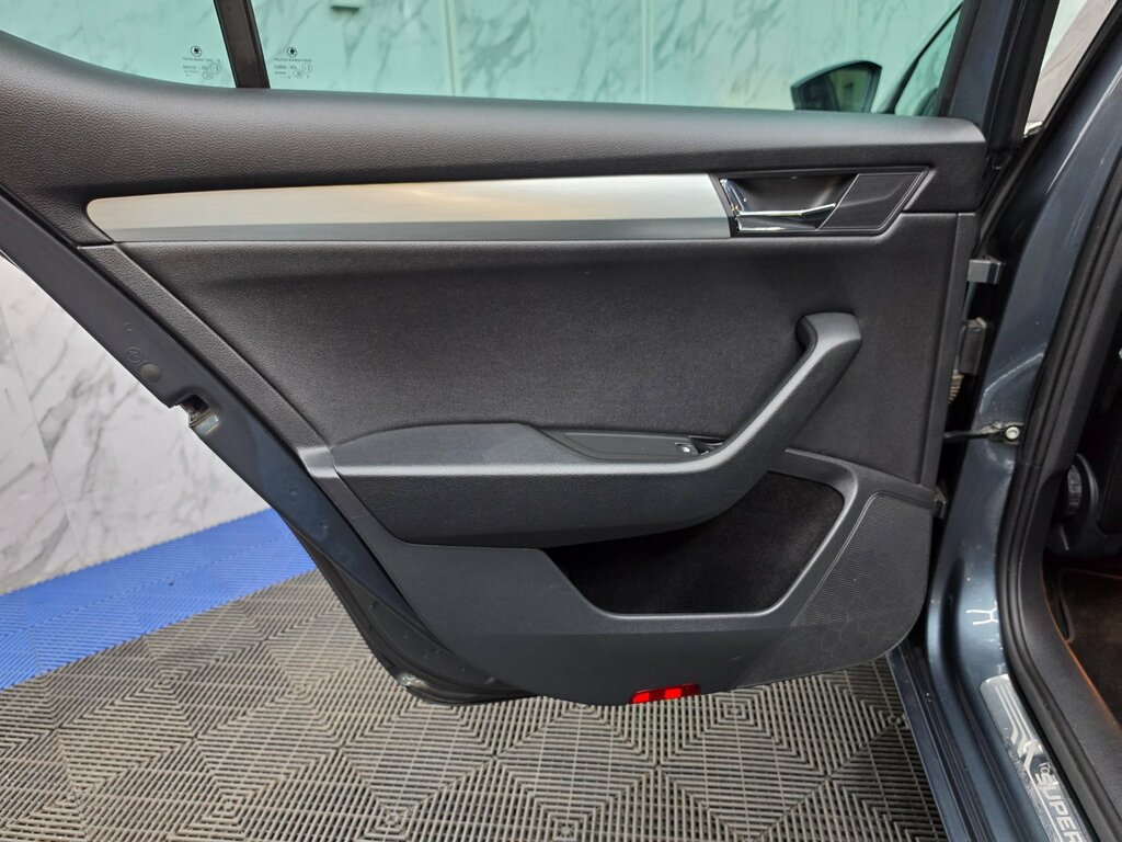 Skoda Superb S Tdi Silver #22