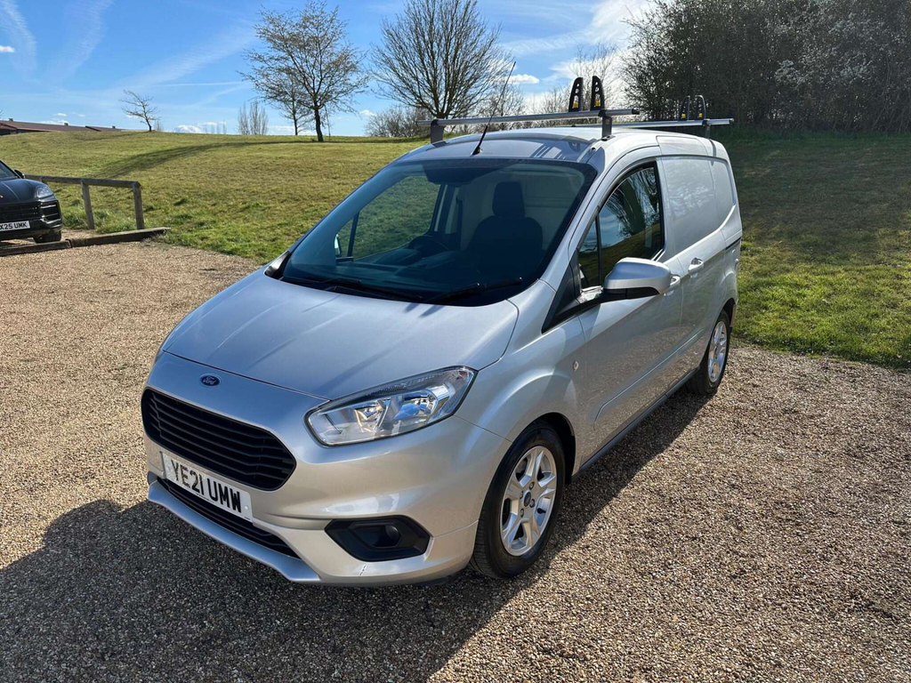 Ford Transit Courier Limited L1 Euro 6 Silver #3