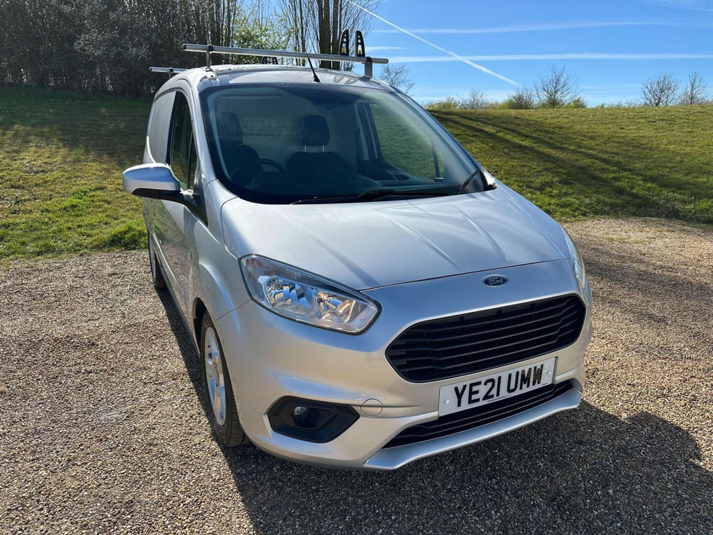 Ford Transit Courier Limited L1 Euro 6 Silver