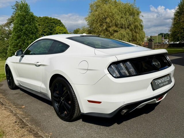 Ford Mustang Gt Red #27