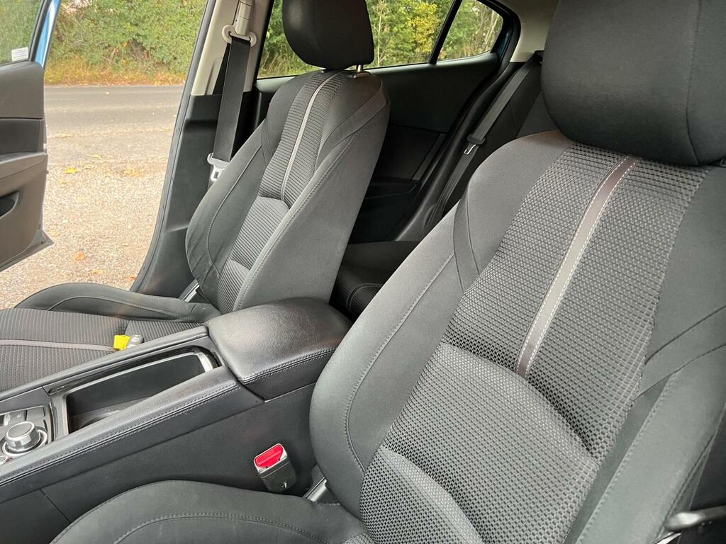 Mazda 3 2.0 Se-l Nav Red #15