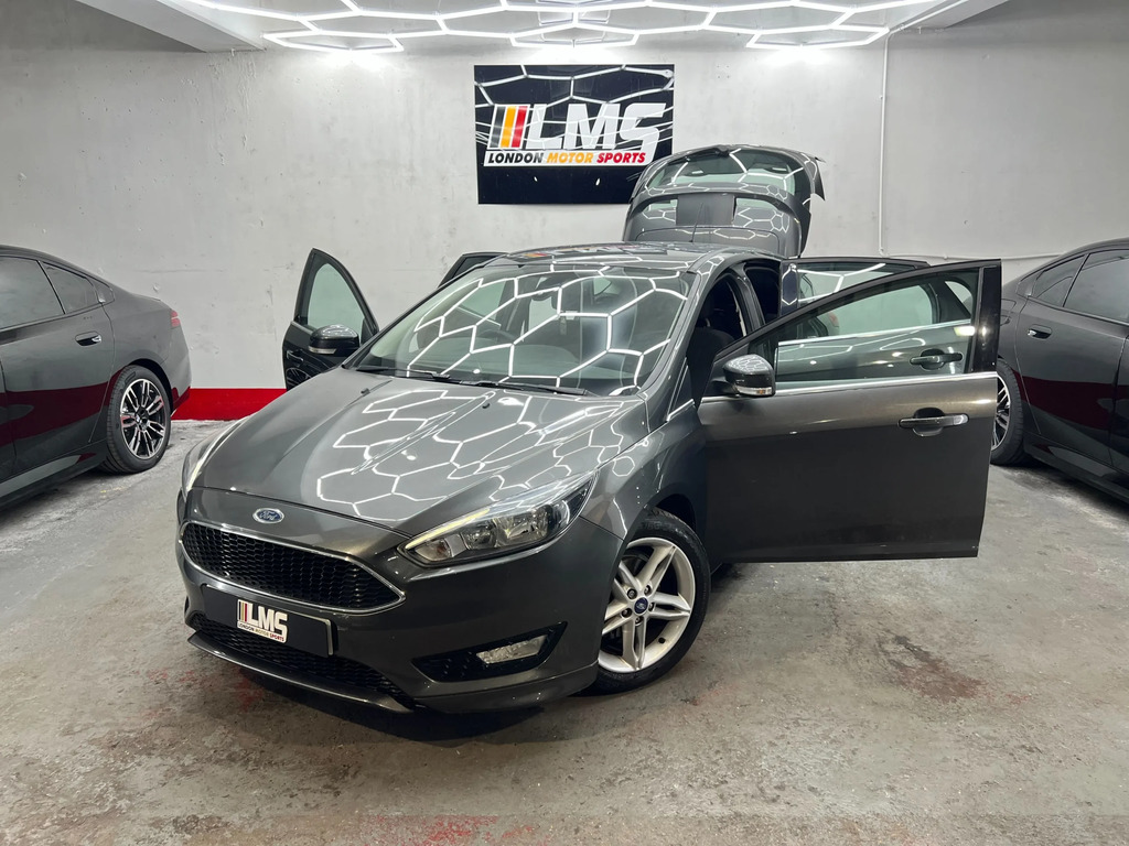 Ford Focus Hatchback Blue #21