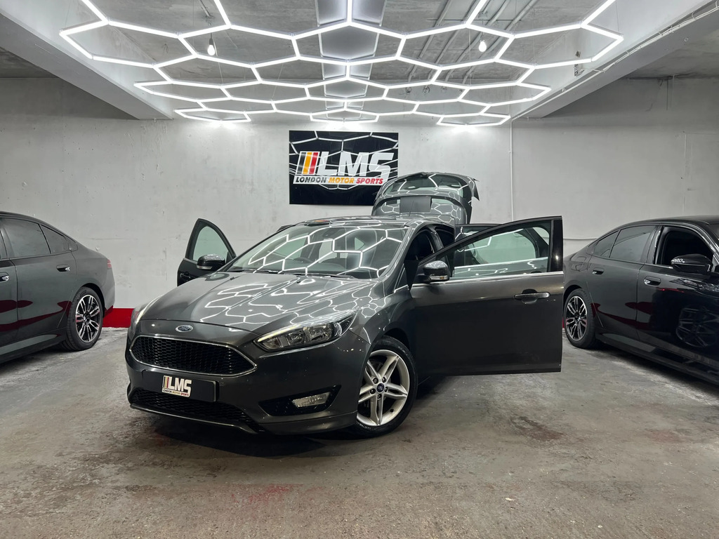 Ford Focus Hatchback Blue #27