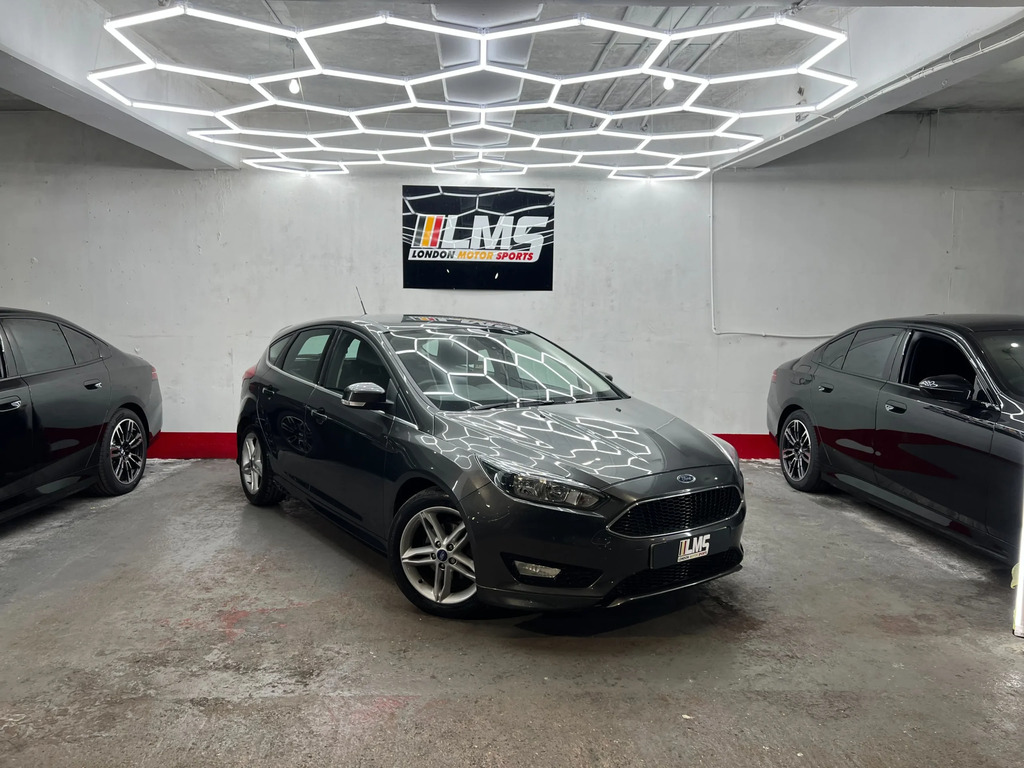 Ford Focus Hatchback Blue #31