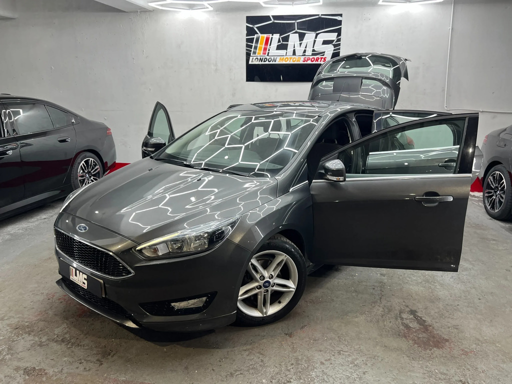 Ford Focus Hatchback Blue #22