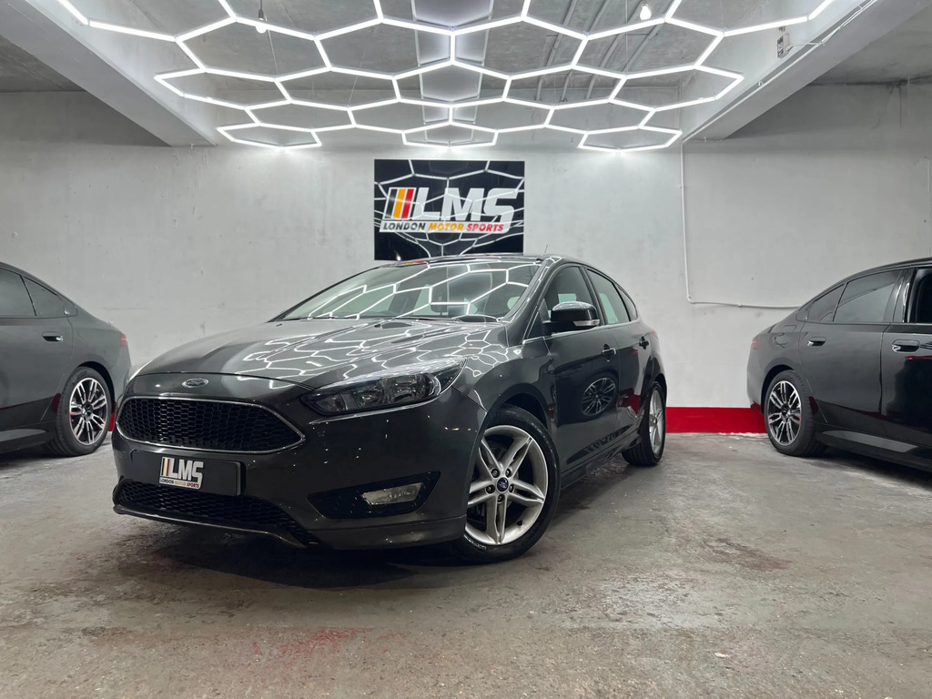 Ford Focus Hatchback Blue #7