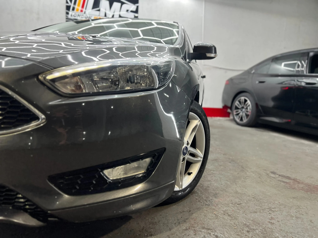 Ford Focus Hatchback Blue #16