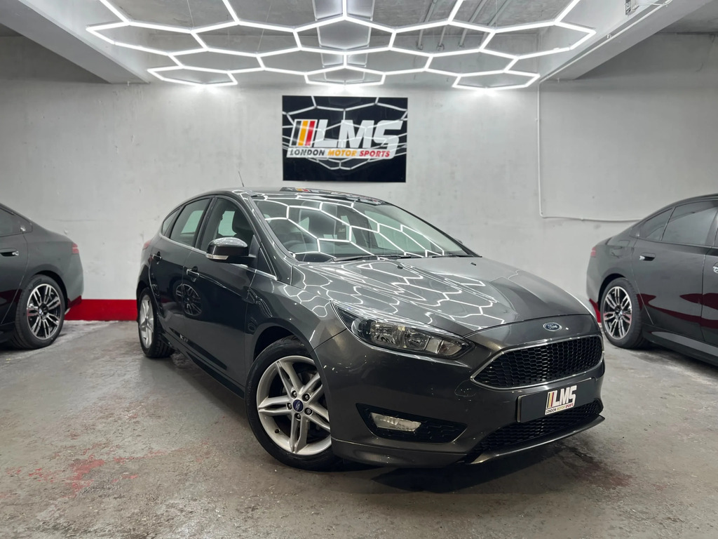 Ford Focus Hatchback Blue #43