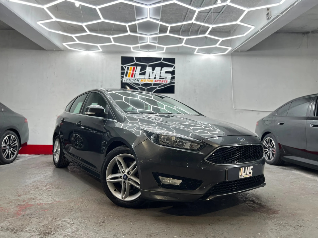 Ford Focus Hatchback Blue #38