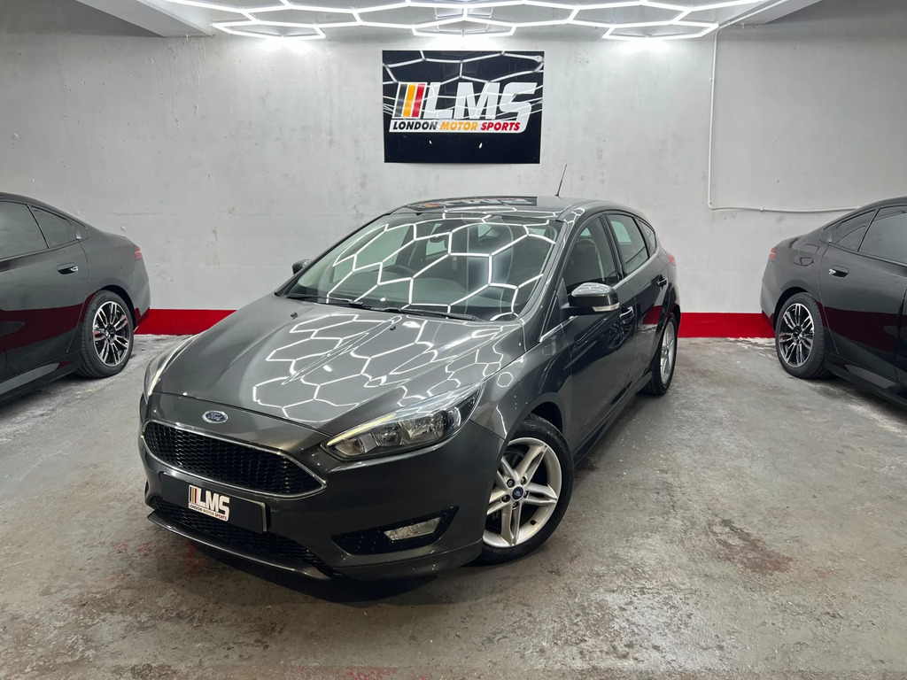 Ford Focus Hatchback Blue #3