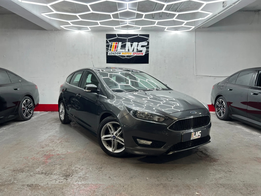 Ford Focus Hatchback Blue #42