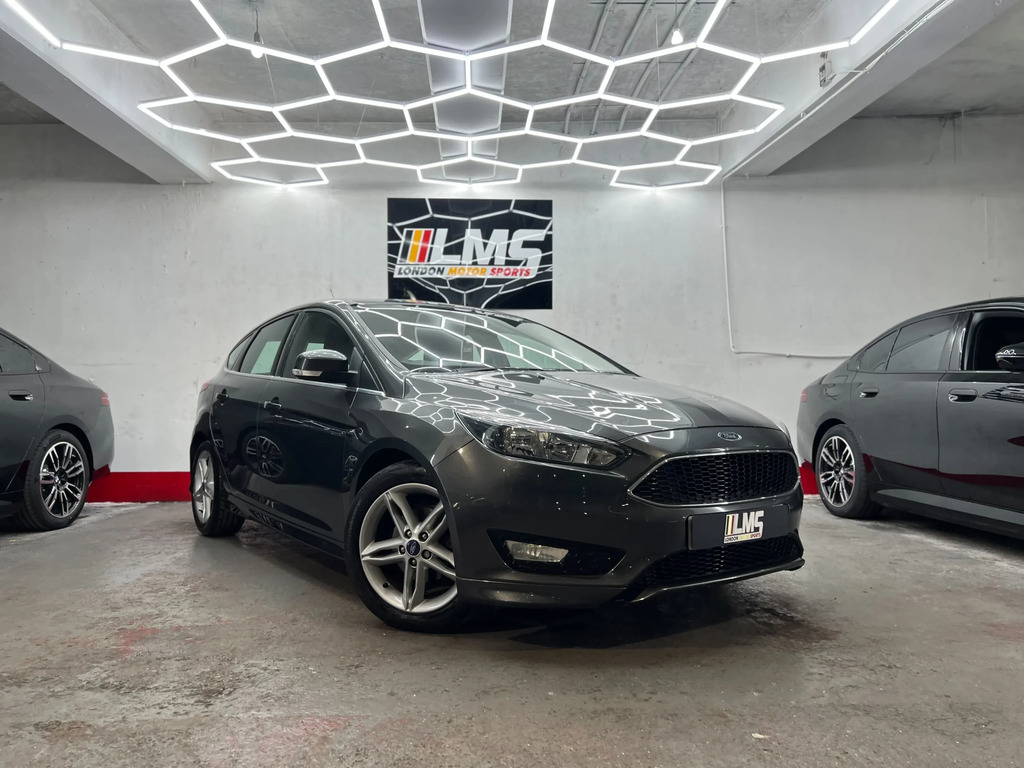 Ford Focus Hatchback Blue #37