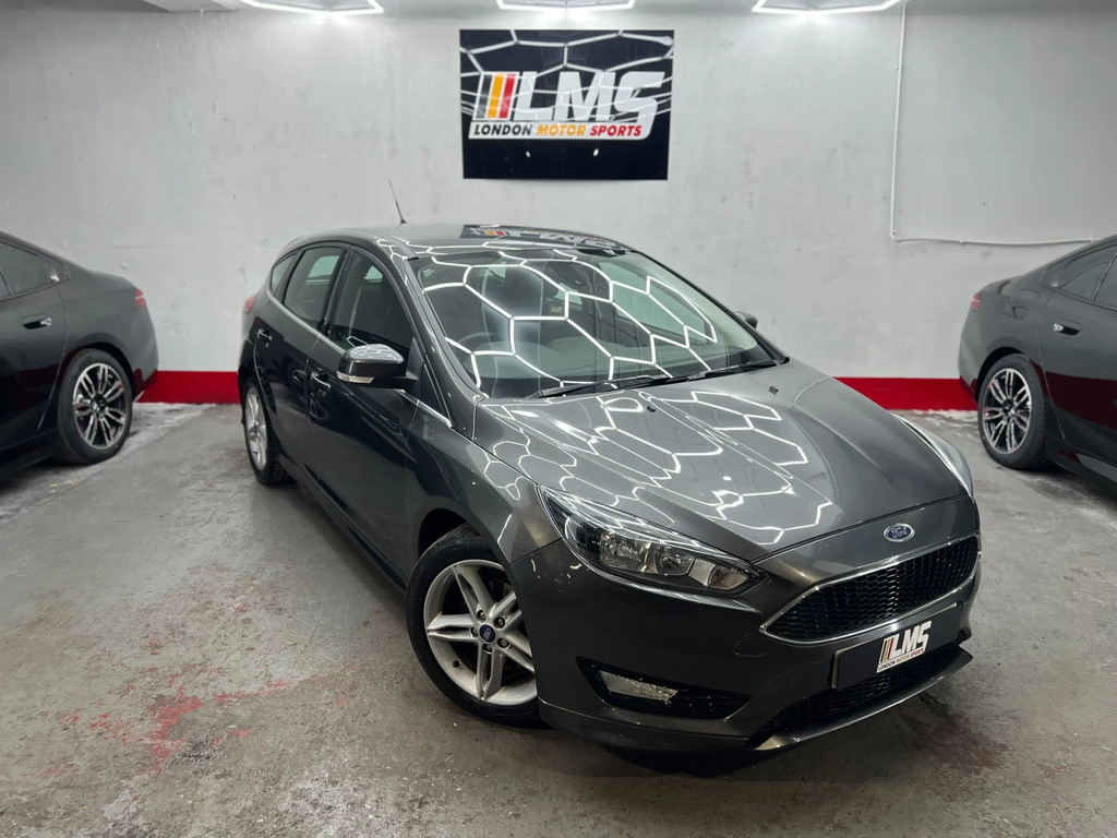 Ford Focus Hatchback Blue #34