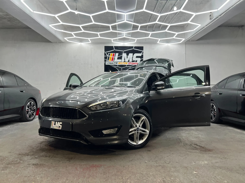 Ford Focus Hatchback Blue #24